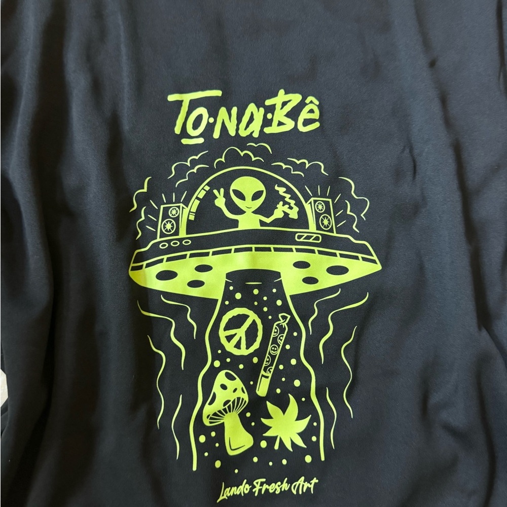 Tonerbe black and green alien trippy ufo abduction, streetwear neon tshi… - Picture 3 of 3